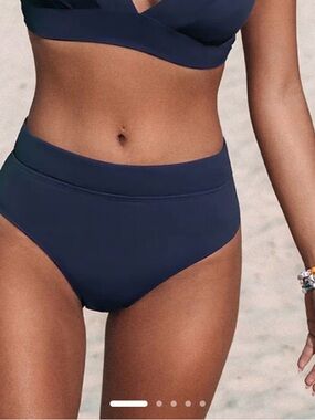 Cupshe • NWT Navy High-Waisted Bikini Bottom